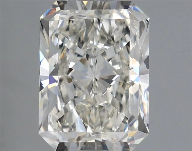 2.50ct Radiant Lab Grown Diamond (Colour H, Clarity VVS2, IGI Certified)