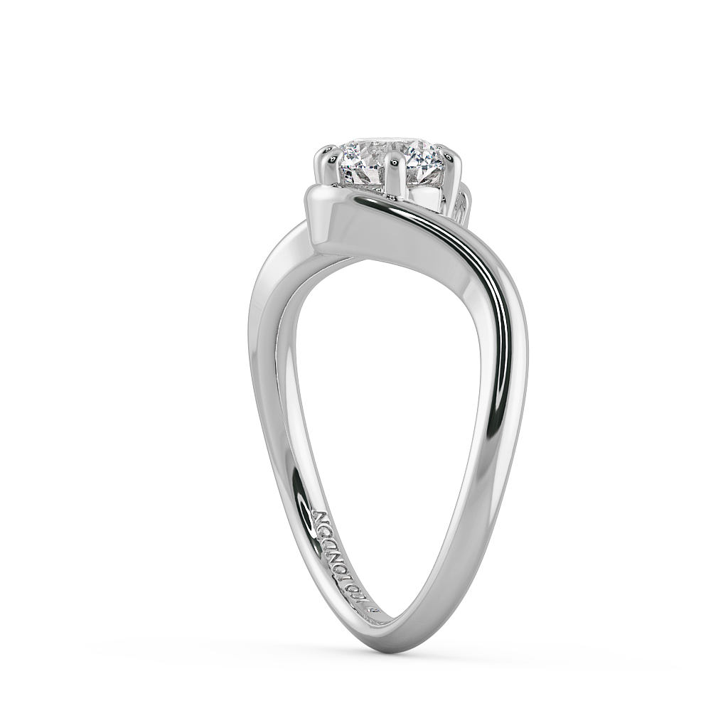 Round Solitaire Engagement Rings