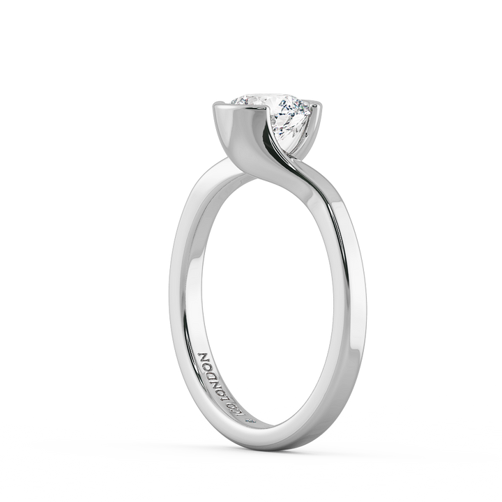 Round Solitaire Engagement Rings